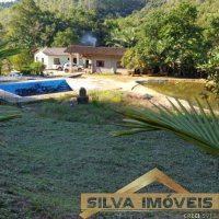 Lindo S�tio com Cachoeira