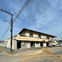 2 APARTAMENTOS COM 3 SALAS COMERCIAIS