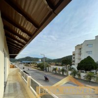 2 APARTAMENTOS COM 3 SALAS COMERCIAIS