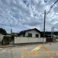 CASA � VENDA NO CENTRO DE MAJOR GERCINO!